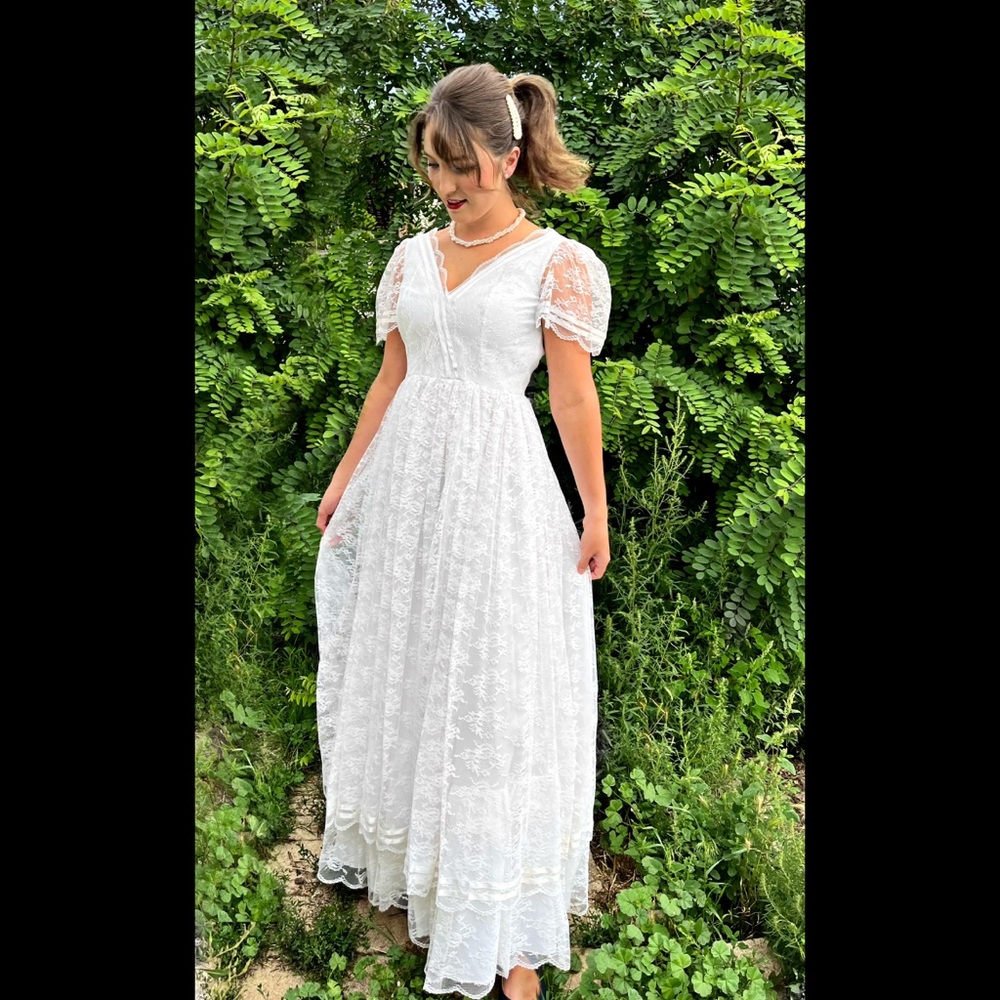Vintage Lace Wedding Dress White Gown Formal Classic